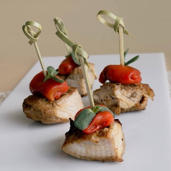 Канапе с курицей и перцем (48 шт)