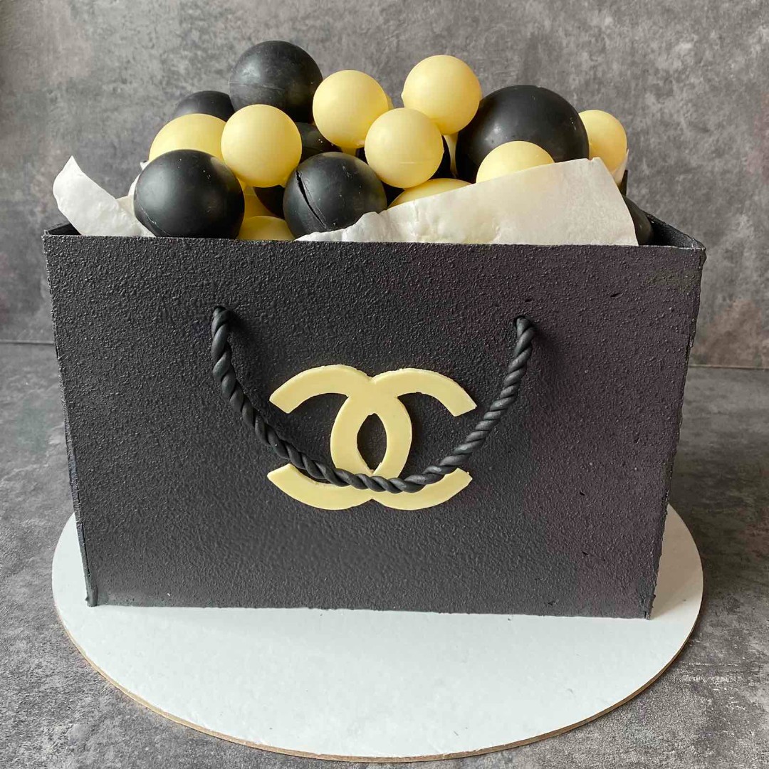 Торт CHANEL от 2 кг